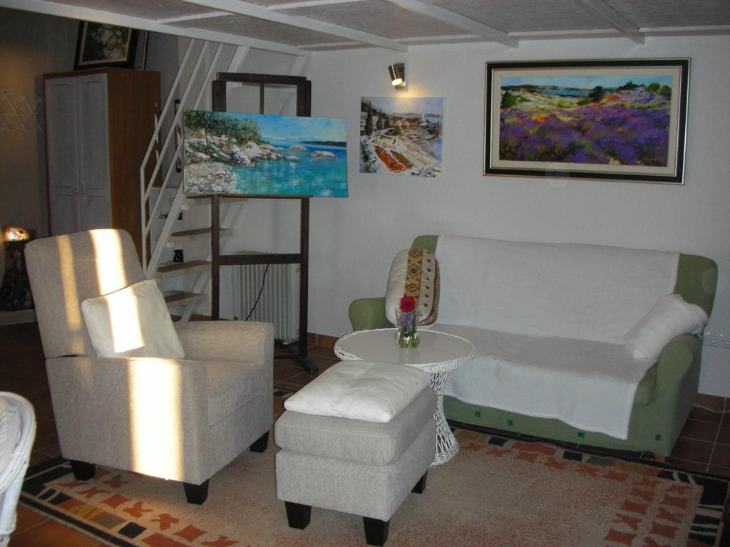 Apartment Croatia Art Drasnice Bilik gambar