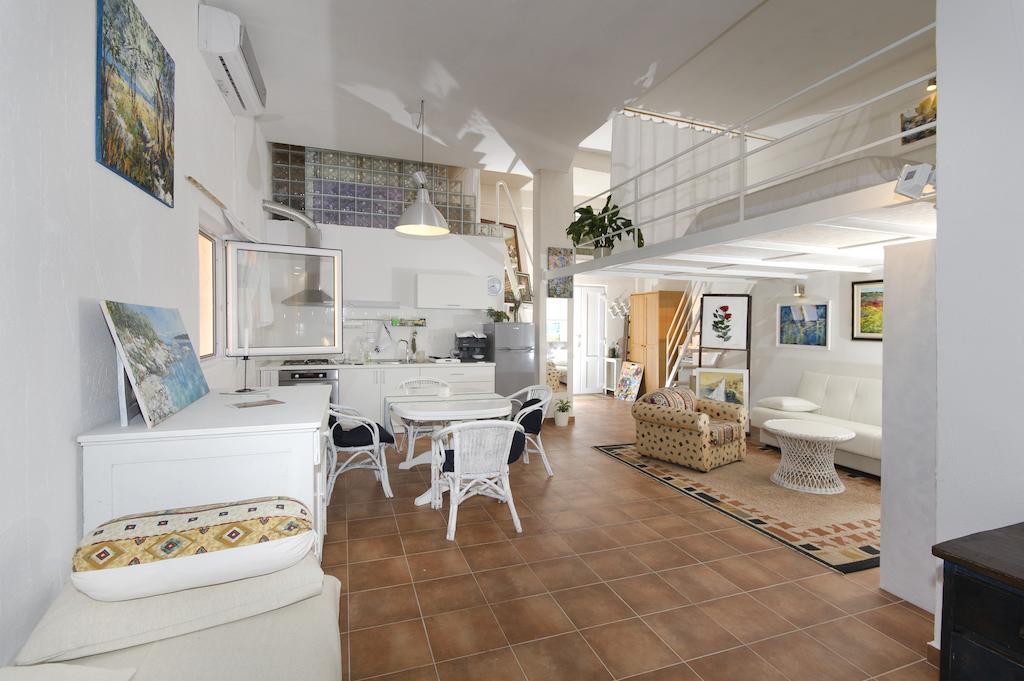 Apartment Croatia Art Drasnice Bilik gambar